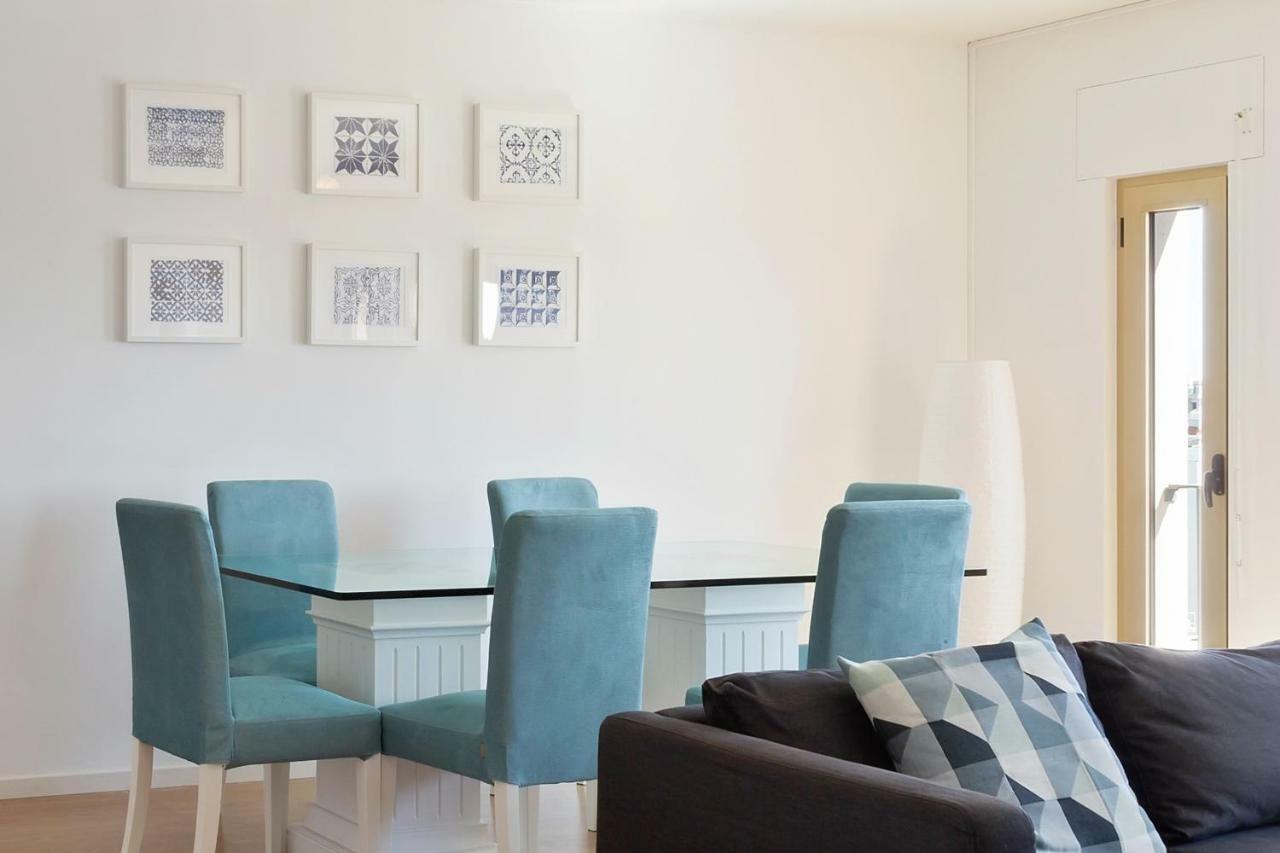 Stunning 2 Bed Apt, Sleeps 4 Nr Entrecampos